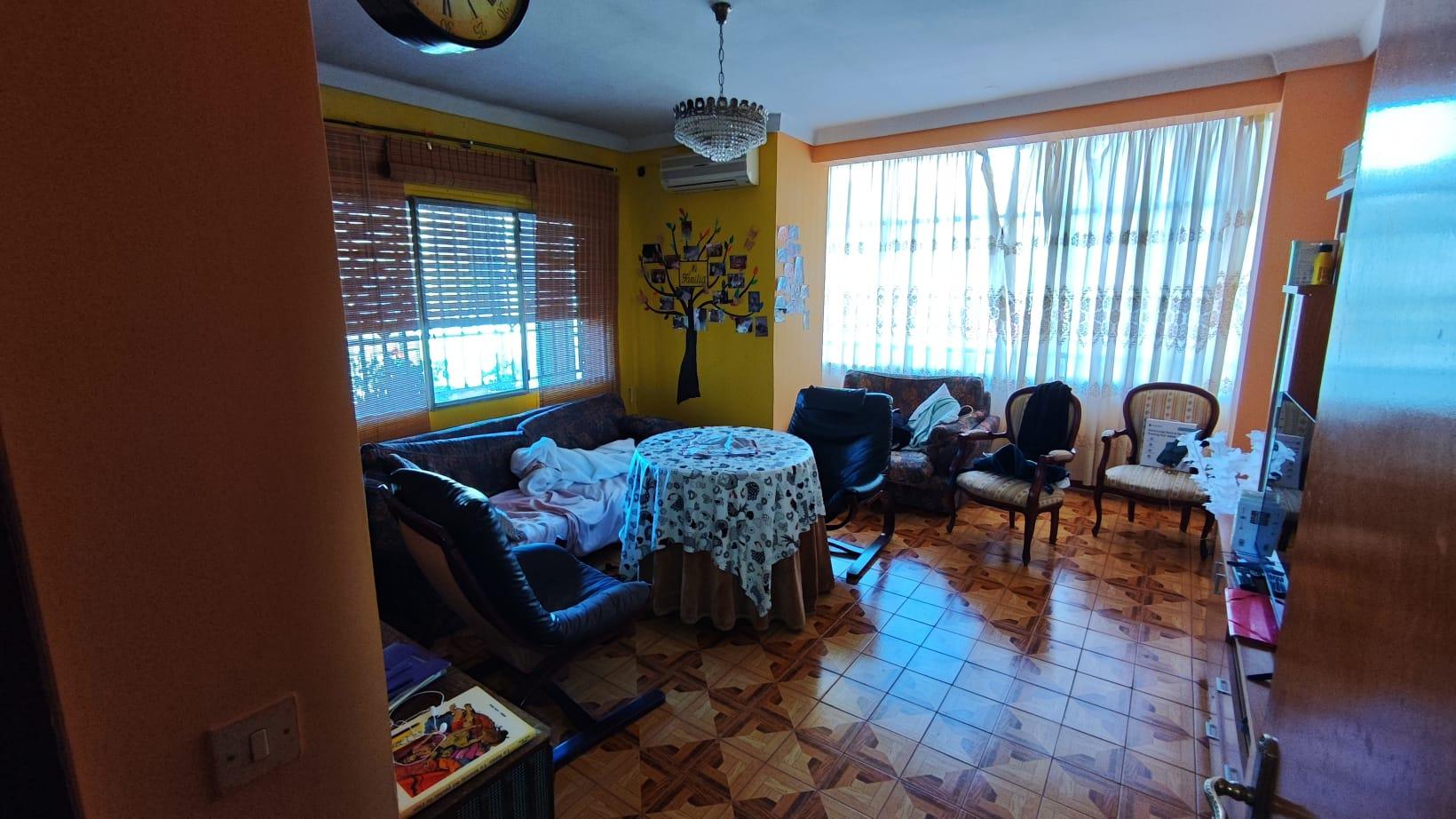 Imagen 5 Piso en venta en Plasencia / Piso sito en Avda de la Vera. Junto a Puerta del Sol.
