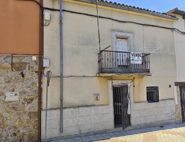 Imagen 1 Inmueble 302124 - Casa en venta en Ahigal / Junto a la zona del mercadillo de los domingos