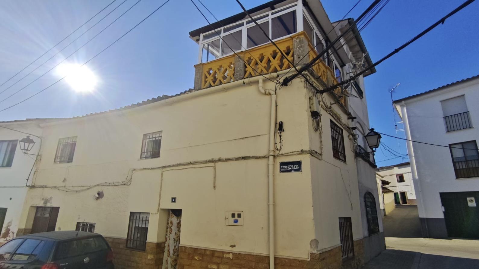 Imagen 1 Casa en venta en Malpartida De Plasencia / A 5 minutos andando de la Plaza Mayor