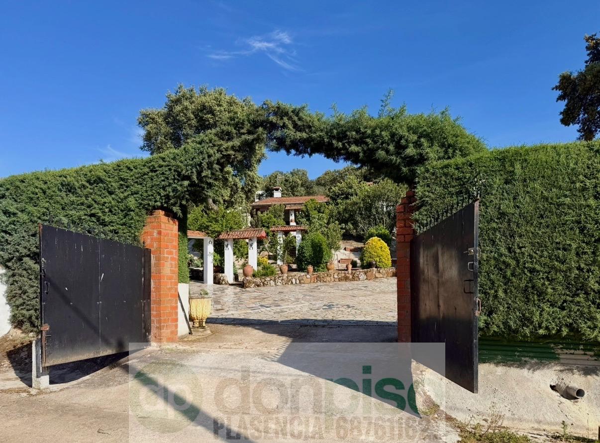 Imagen 2 Casa Rústica en venta en Malpartida De Plasencia / En la Carretera N630