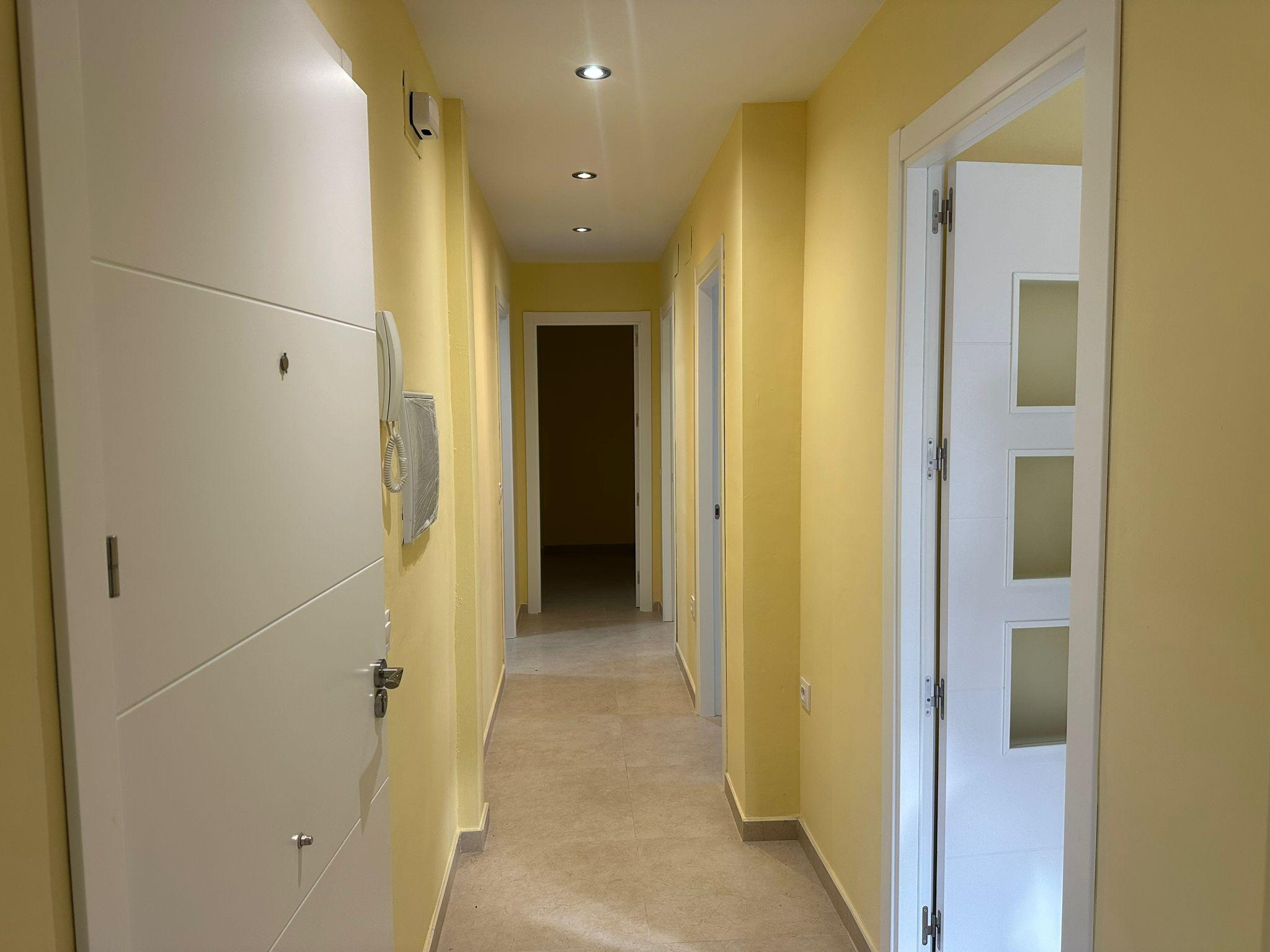 Imagen 2 Apartamento en venta en Casar De Cáceres / Situada en el centro del pueblo,cerca de la Pla...