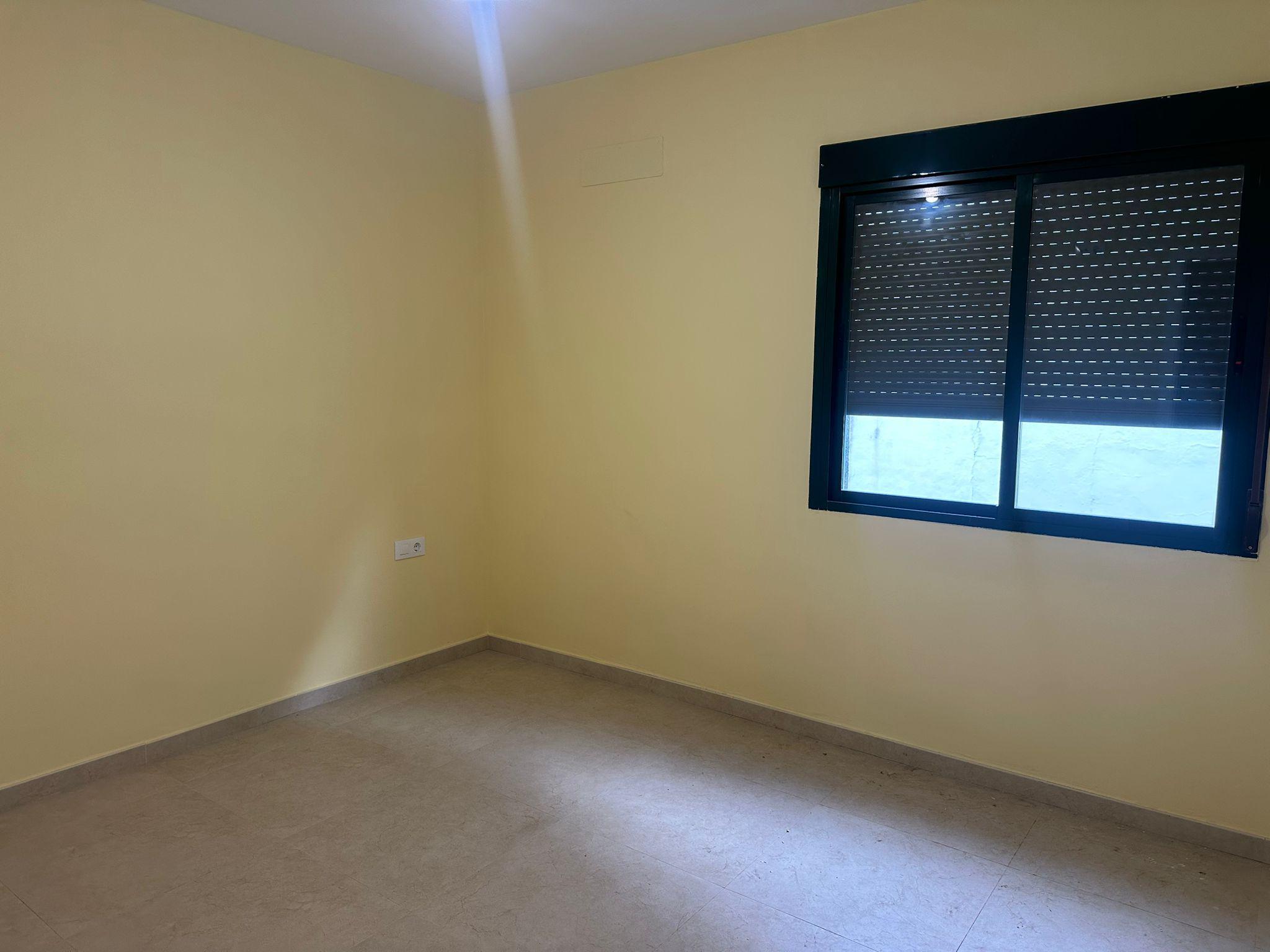 Imagen 10 Apartamento en venta en Casar De Cáceres / Situada en el centro del pueblo,cerca de la Pla...