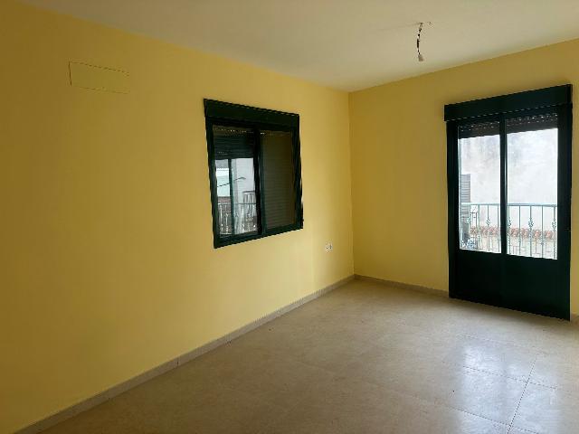 Imagen 3 Inmueble 290734 - Apartamento en venta en Casar De Cáceres / Situada en el centro del pueblo,cerca de la Pla...