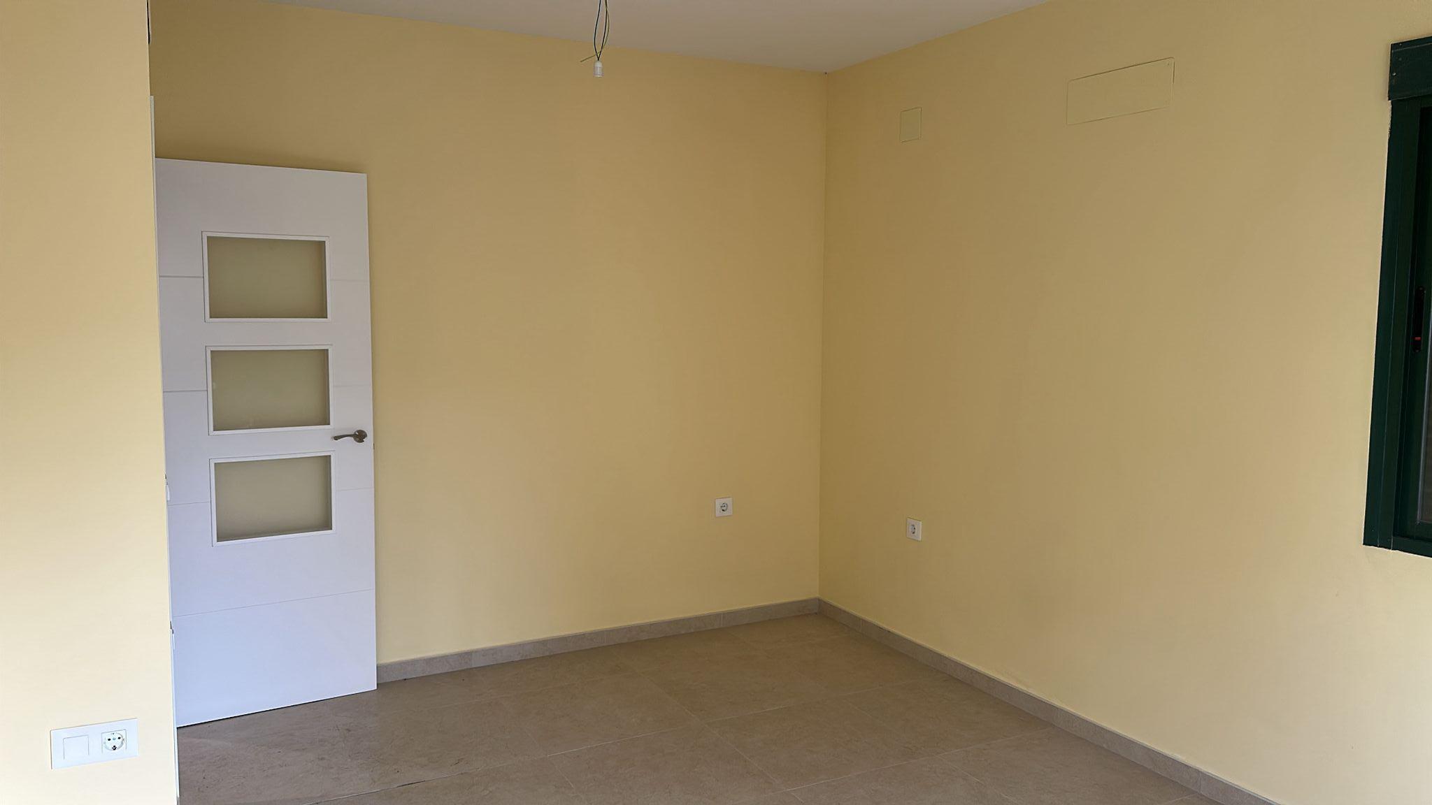 Imagen 11 Apartamento en venta en Casar De Cáceres / Situada en el centro del pueblo,cerca de la Pla...