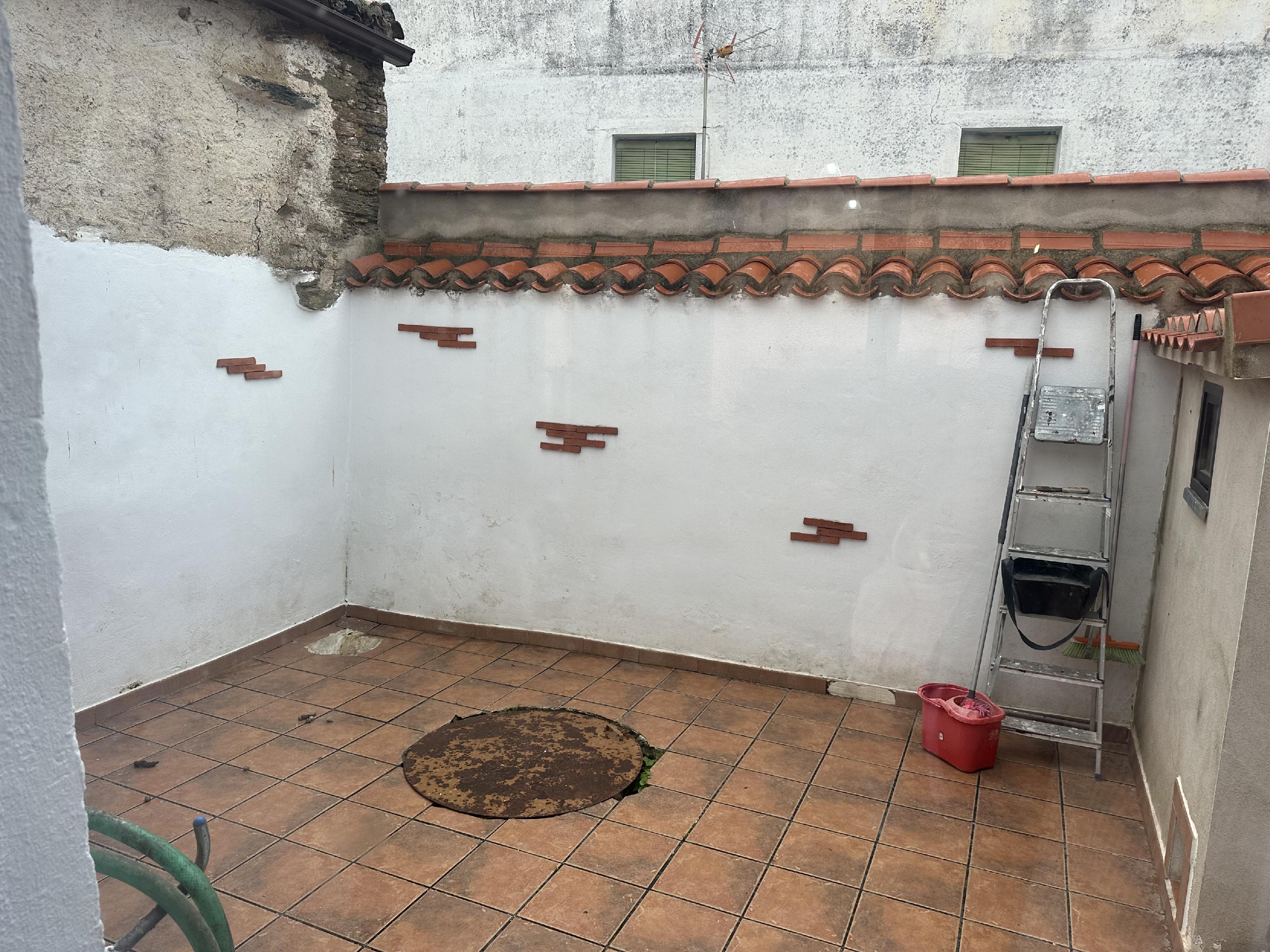 Imagen 2 Casa Adosada en venta en Malpartida De Plasencia / Malpartida de Plasencia