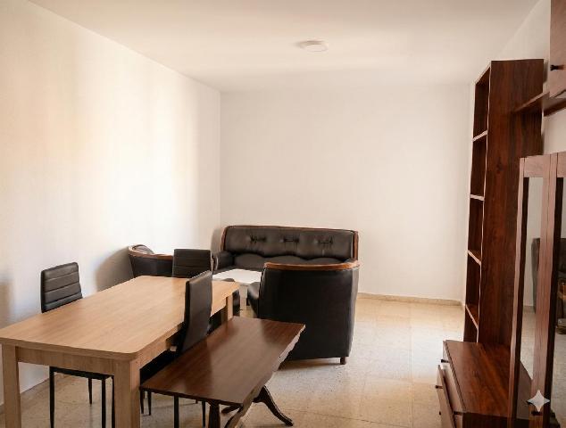 Imagen 2 Inmueble 299842 - Piso en venta en Cáceres / Entrada de Aldea Moret