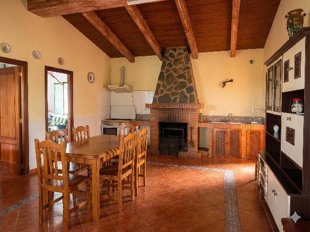 Imagen 2 Inmueble 300524 - Casa Rústica en venta en Montánchez / Zona de Robledo, Montánchez