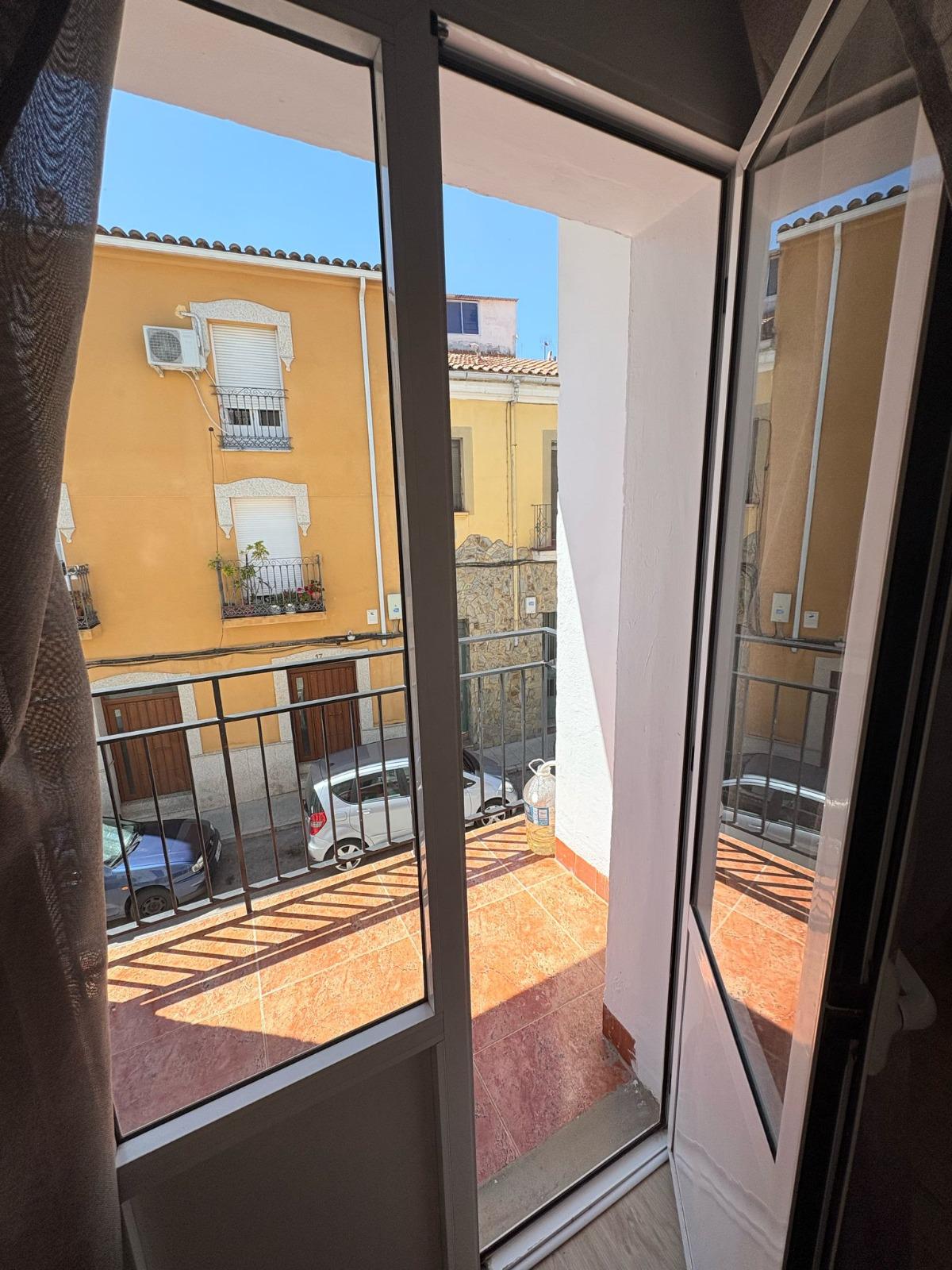 Imagen 18 Piso en venta en Cáceres / Ubicado entre Plaza de Toros y Plaza Mayor