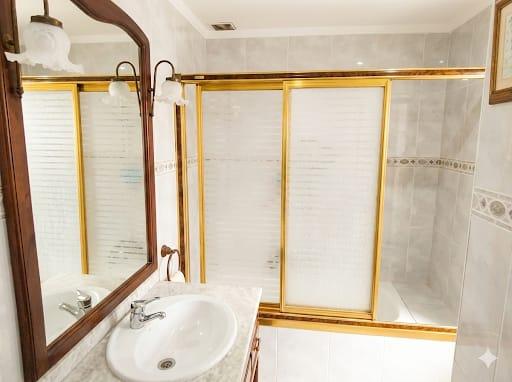 Imagen 8 Casa Adosada en venta en Casar De Cáceres / Cerca del Centro de Salud