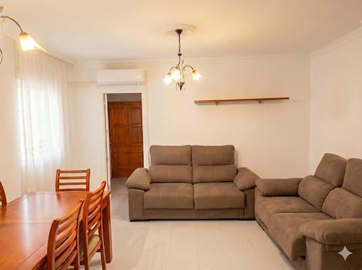 Imagen 1 Inmueble 300944 - Casa Adosada en venta en Casar De Cáceres / Cerca del Centro de Salud