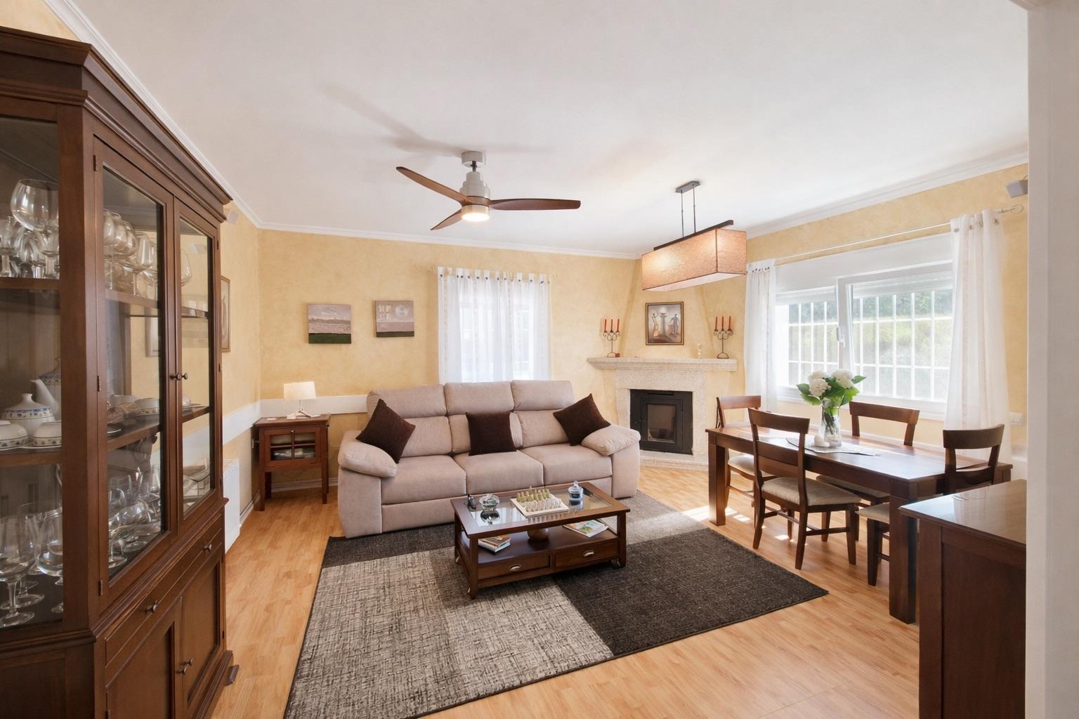 Imagen 2 Casa Aislada en venta en Malpartida De Cáceres / Urbanización Las Arenas 