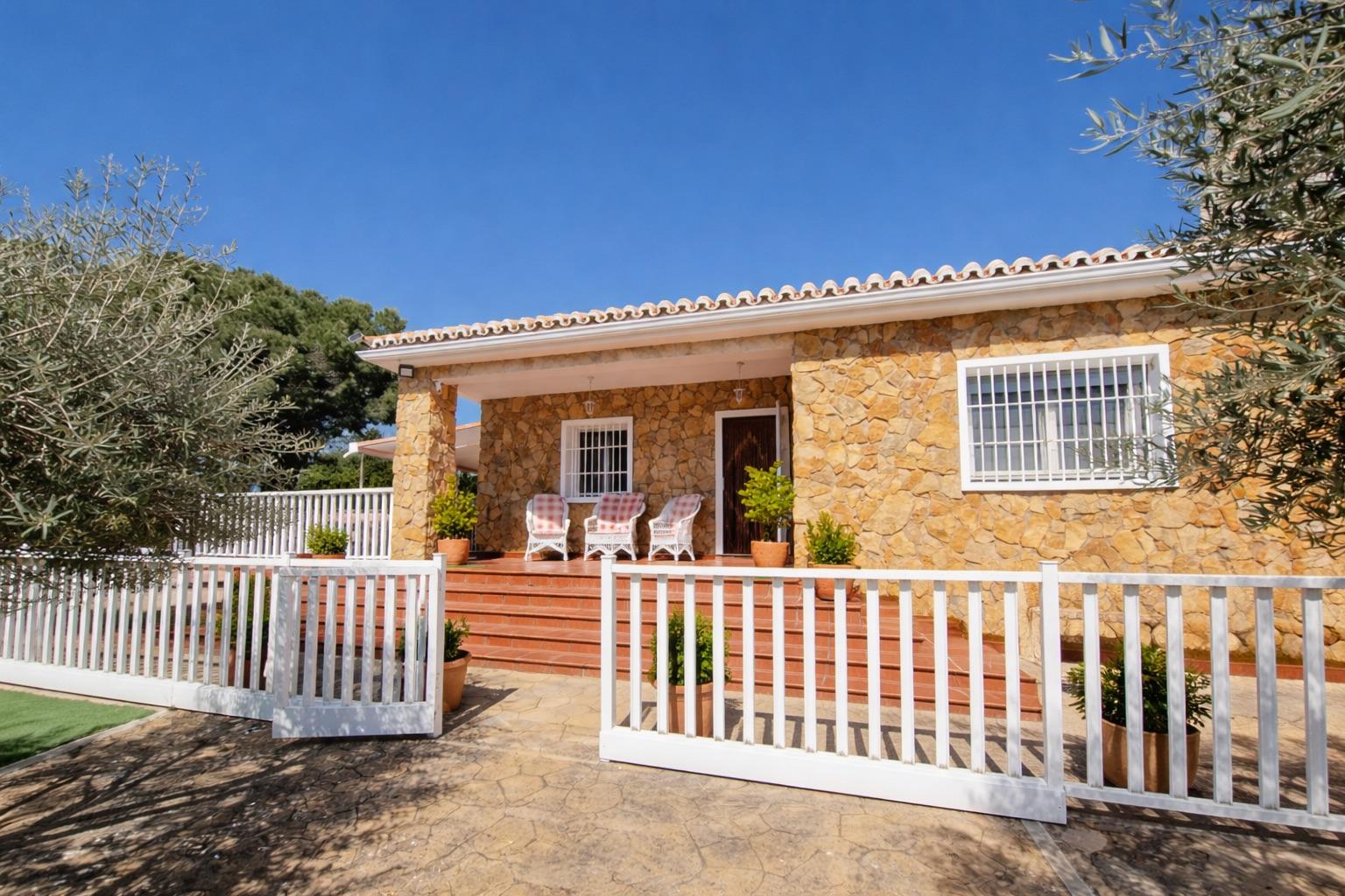 Imagen 26 Casa Aislada en venta en Malpartida De Cáceres / Urbanización Las Arenas 