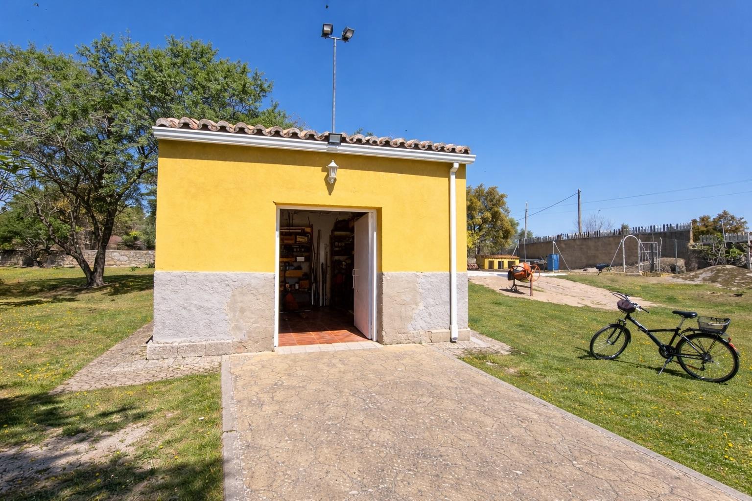 Imagen 37 Casa Aislada en venta en Malpartida De Cáceres / Urbanización Las Arenas 