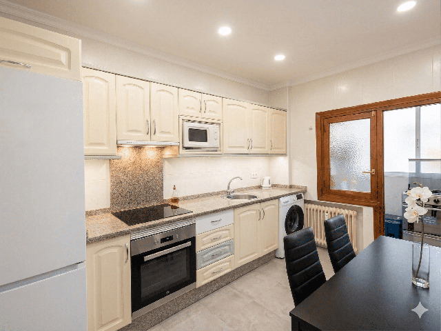 Imagen 6 Inmueble 302163 - Piso en venta en Cáceres / Muy próximo a  la Cruz de  los Caídos