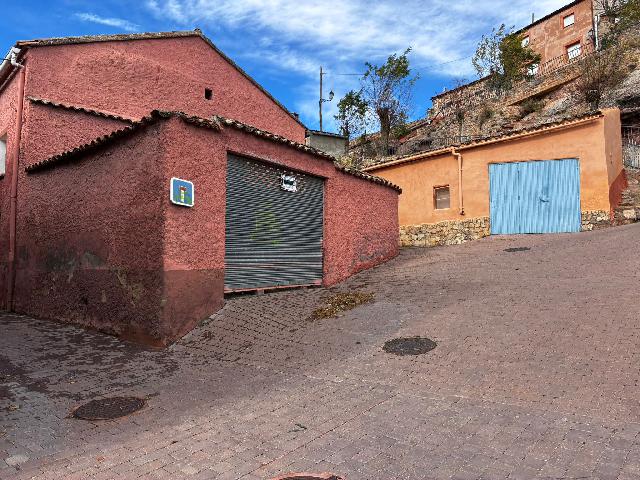 Imagen 1 Inmueble 298580 - Casa en venta en Alcubilla De Las Peñas / A 1 minuto de la plaza del pueblo