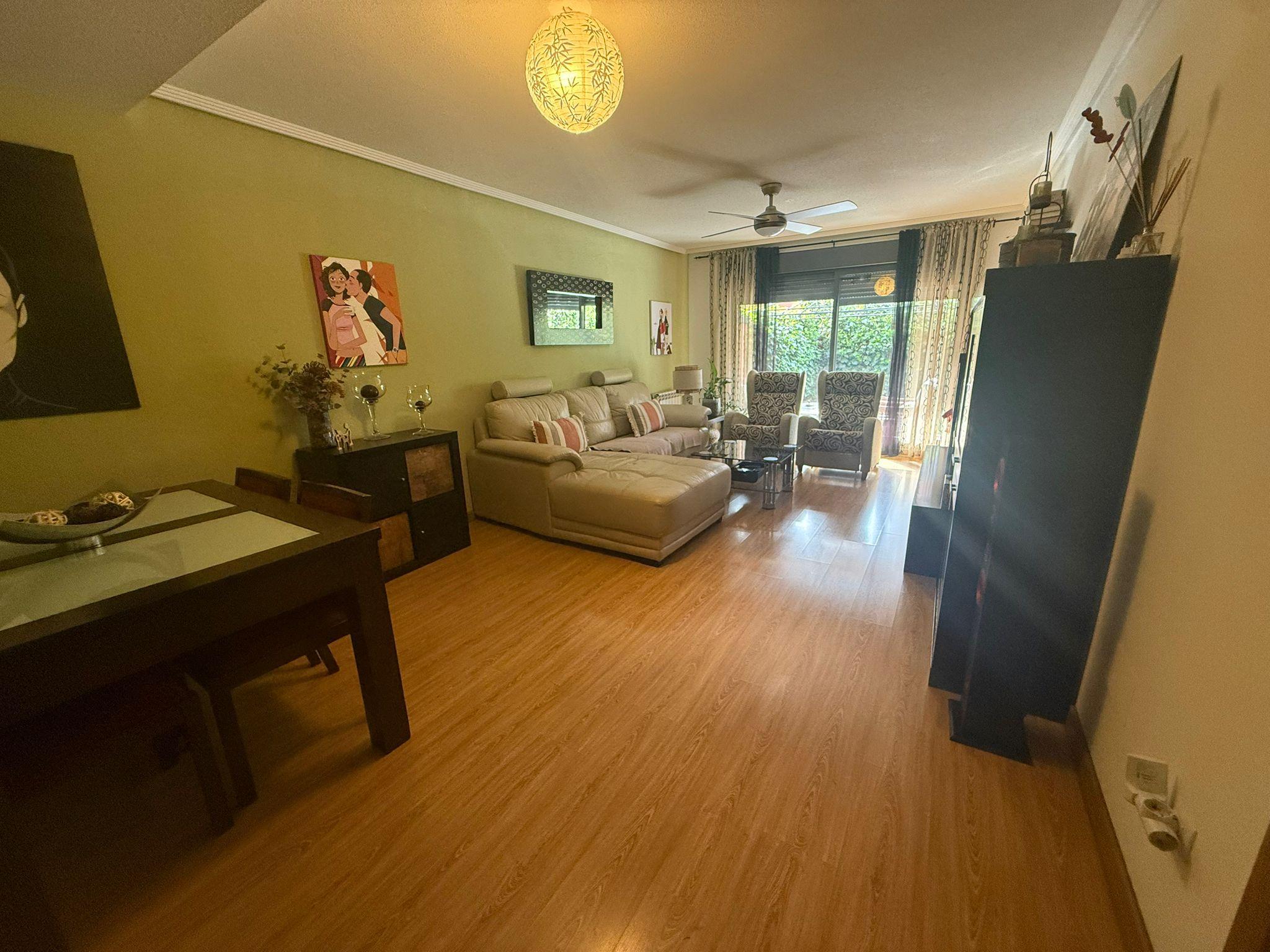 Imagen 4 Casa Adosada en venta en Alovera / A 5 minutos del centro de Alovera