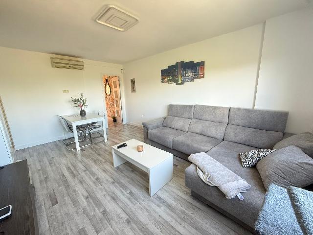 Imagen 2 Inmueble 302278 - Casa en venta en Azuqueca De Henares / A 3 minutos de la salida de la A2