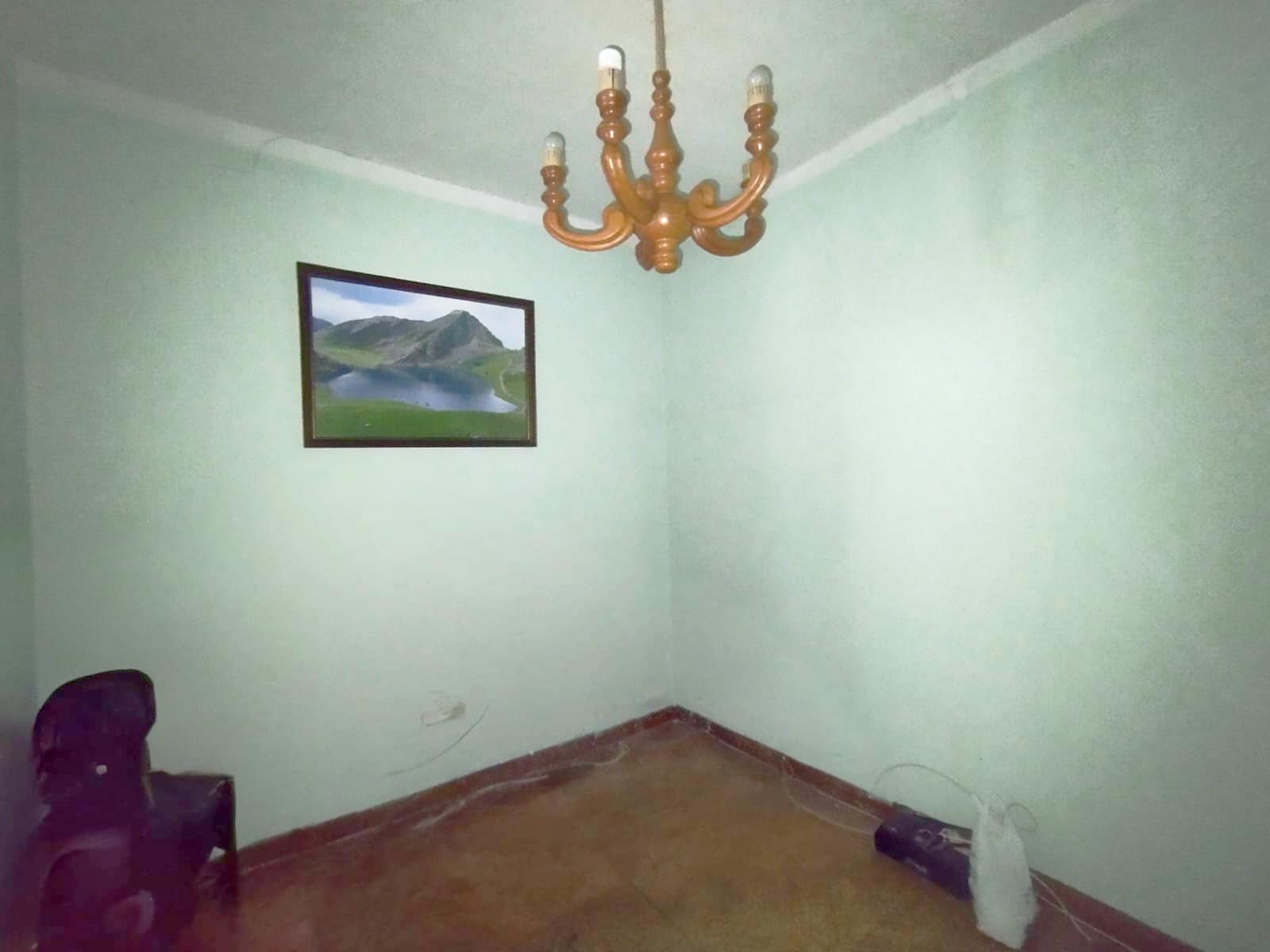 Imagen 2 Casa Aislada en venta en Mieres / Al lado de la plaza San Juan de Mieres