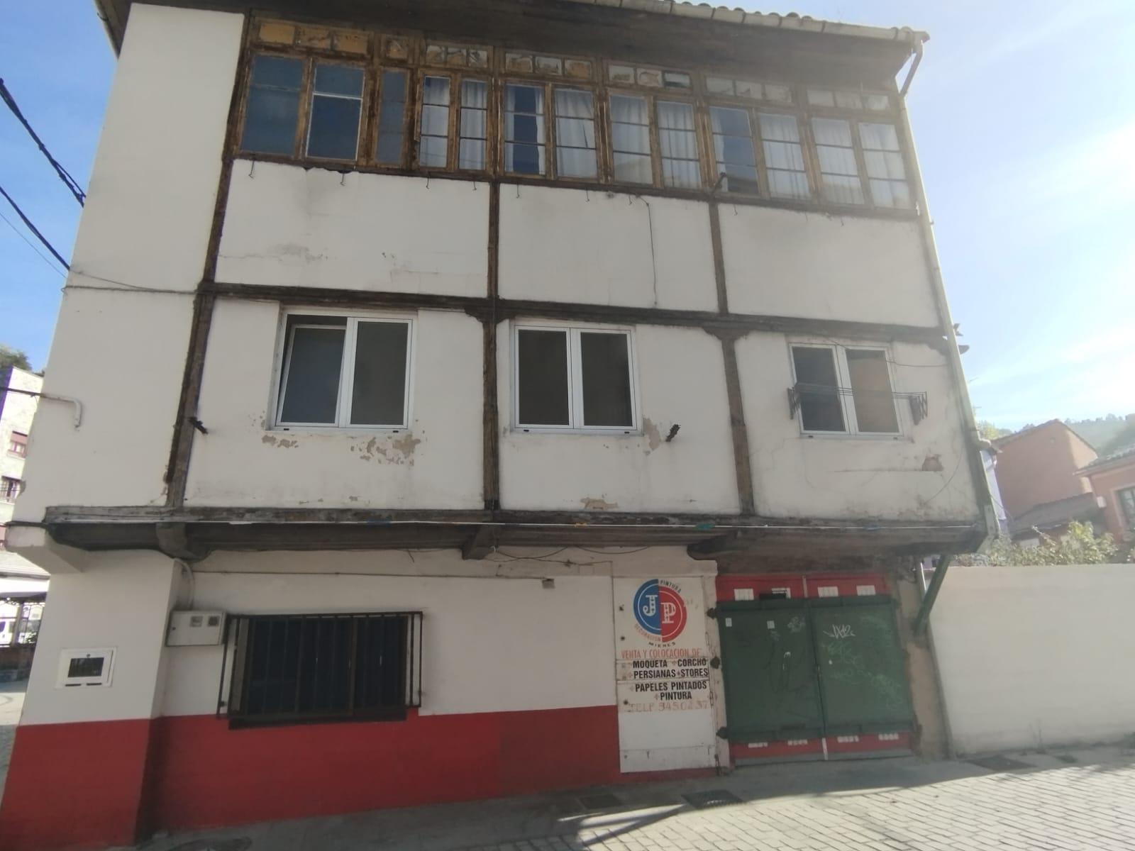 Imagen 1 Casa Aislada en venta en Mieres / Al lado de la plaza San Juan de Mieres