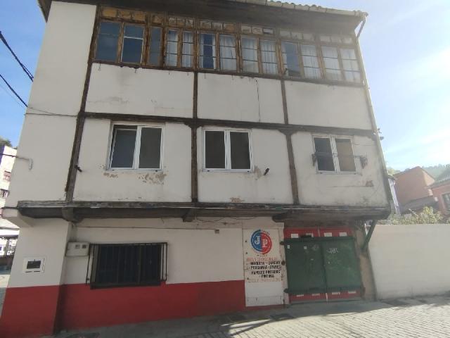 Imagen 1 Inmueble 297509 - Casa Aislada en venta en Mieres / Al lado de la plaza San Juan de Mieres
