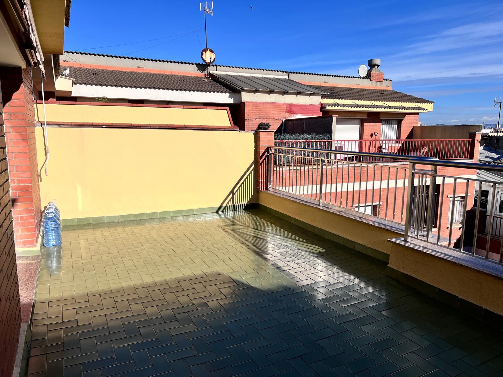 Imagen 6 Piso en venta en Prat De Llobregat El / Duplex  en el centro del Prat con 5 habitaciones 