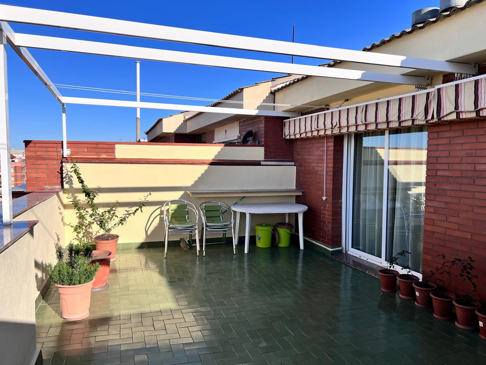 Imagen 15 Piso en venta en Prat De Llobregat El / Duplex  en el centro del Prat con 5 habitaciones 