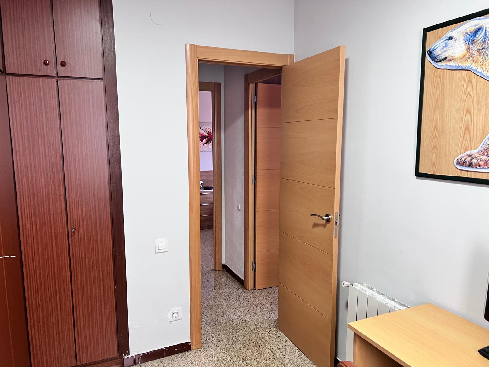 Imagen 16 Piso en venta en Prat De Llobregat El / Duplex  en el centro del Prat con 5 habitaciones 