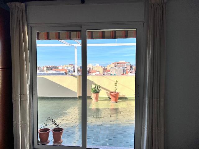 Imagen 3 Inmueble 300609 - Piso en venta en Prat De Llobregat (El) / Duplex  en el centro del Prat con 5 habitaciones 