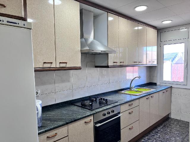 Imagen 23 Inmueble 300609 - Piso en venta en Prat De Llobregat (El) / Duplex  en el centro del Prat con 5 habitaciones 