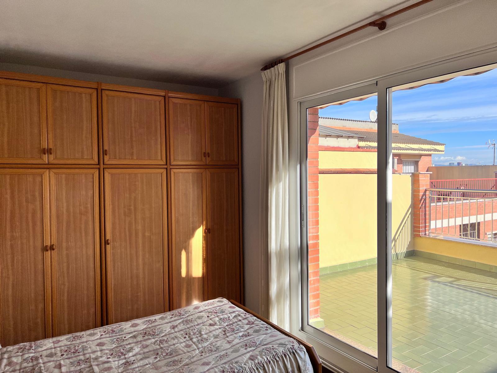 Imagen 25 Piso en venta en Prat De Llobregat El / Duplex  en el centro del Prat con 5 habitaciones 