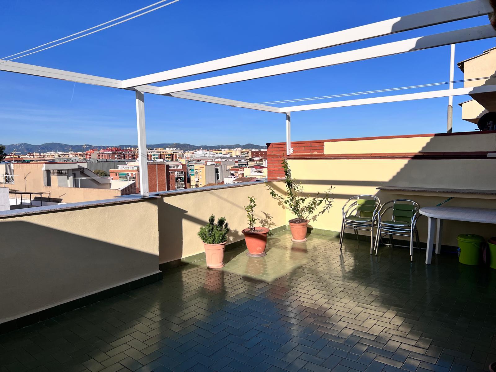 Imagen 28 Piso en venta en Prat De Llobregat El / Duplex  en el centro del Prat con 5 habitaciones 