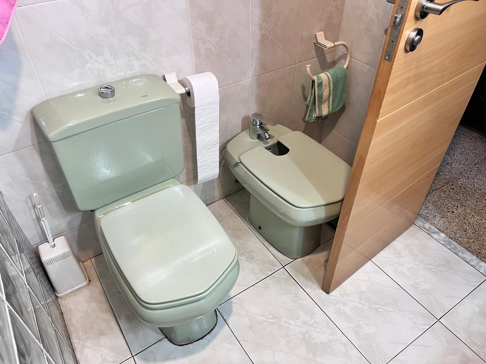 Imagen 35 Piso en venta en Prat De Llobregat El / Duplex  en el centro del Prat con 5 habitaciones 