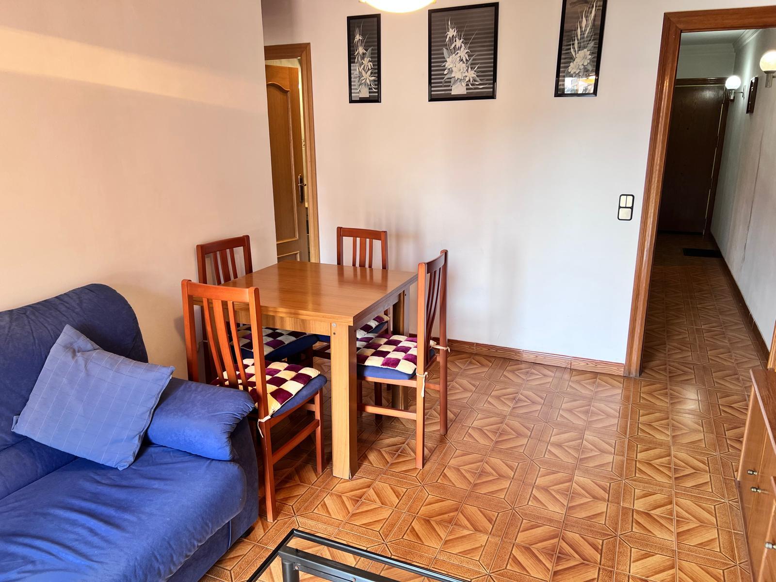 Imagen 2 Piso en venta en Cornellà De Llobregat / Junto Centro Comercial Splau 