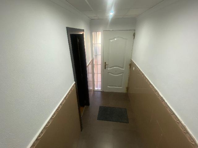 Imagen 4 Inmueble 300141 - Casa Adosada en venta en Benigánim / Zona amplia cercana al centro y servicios. 