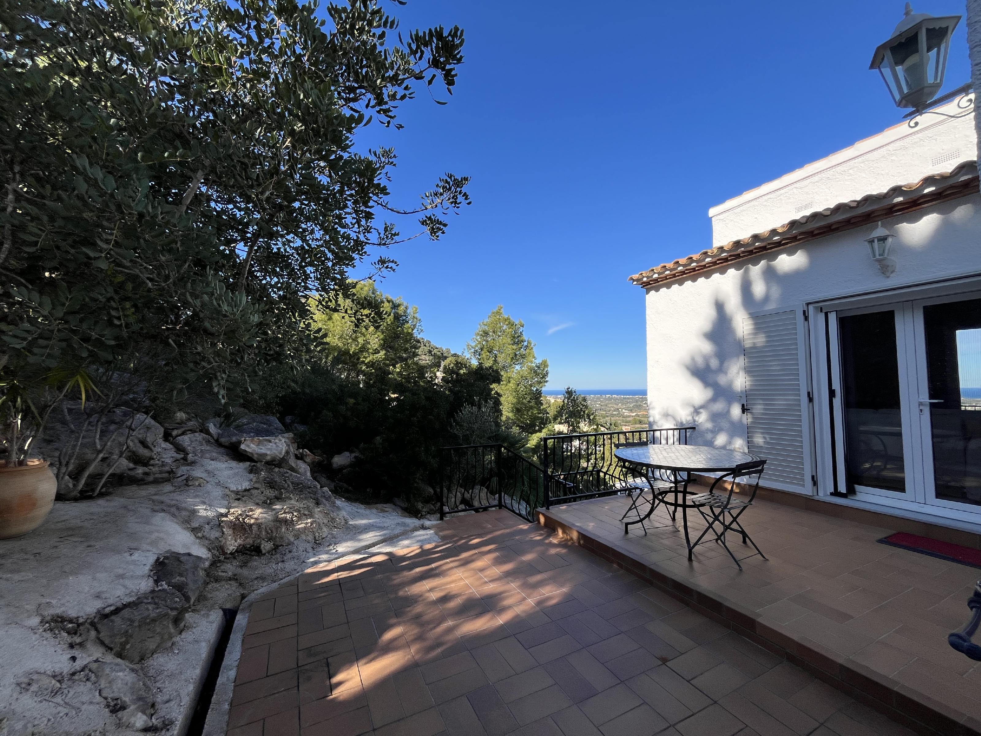 Imagen 3 Casa Aislada en venta en Pedreguer / Residencial La sella 