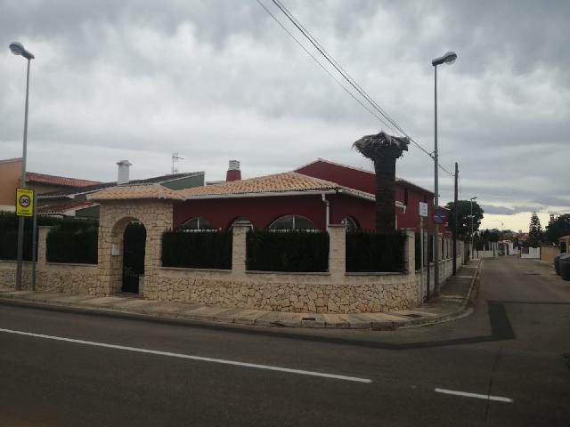 Imagen 1 Inmueble 299169 - Casa Aislada en venta en Oliva / A casos metros de la playa.