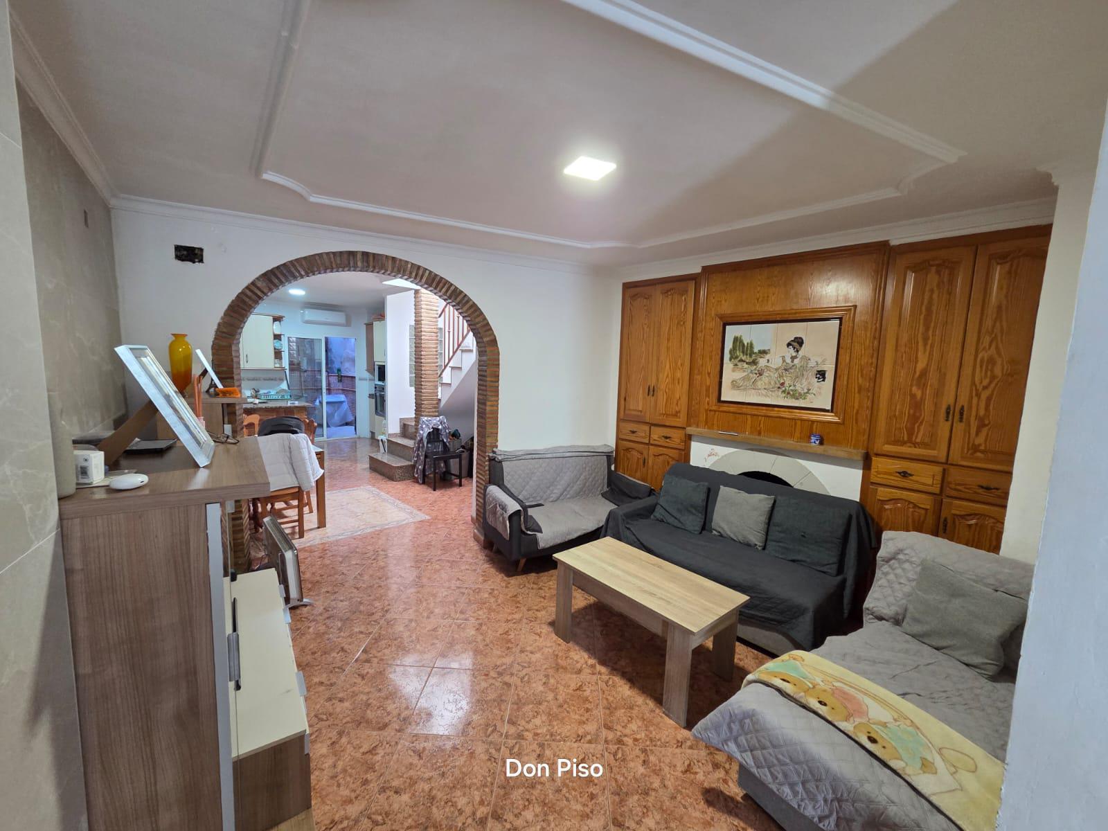 Imagen 5 Casa Adosada en venta en Oliva / En pleno casco antiguo de Oliva.