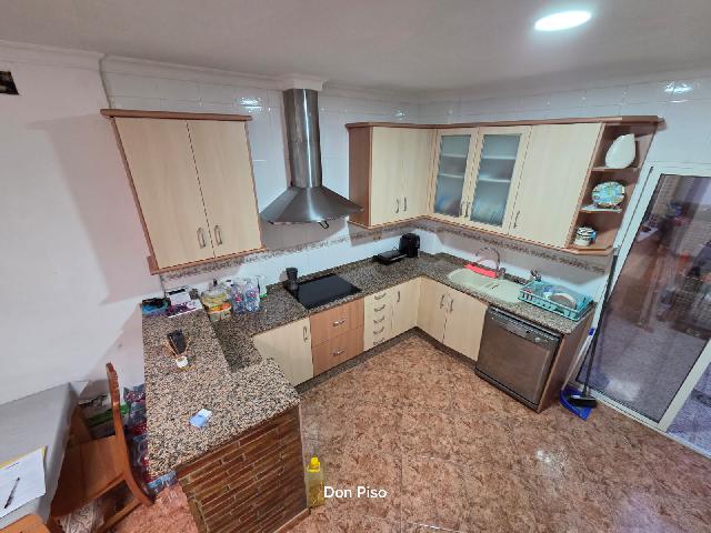 Imagen 1 Inmueble 299656 - Casa Adosada en venta en Oliva / En pleno casco antiguo de Oliva.