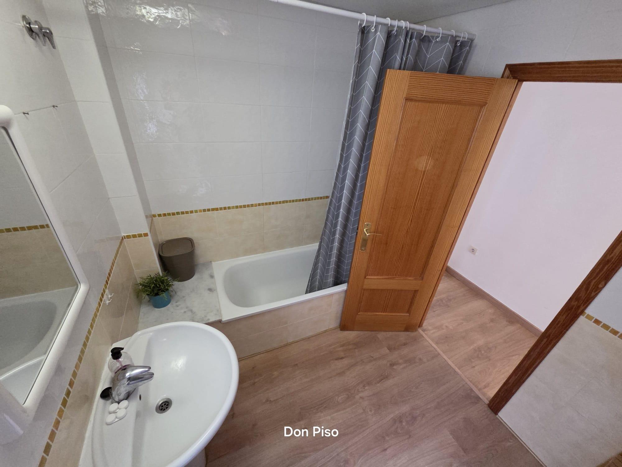 Imagen 17 Apartamento en venta en Xaló / Al lado del Polideportivo.