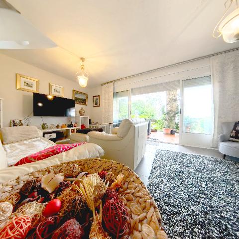 Imagen 1 Inmueble 300230 - Casa Adosada en venta en Ames / En la zona de Ames, Santiago de Compostela