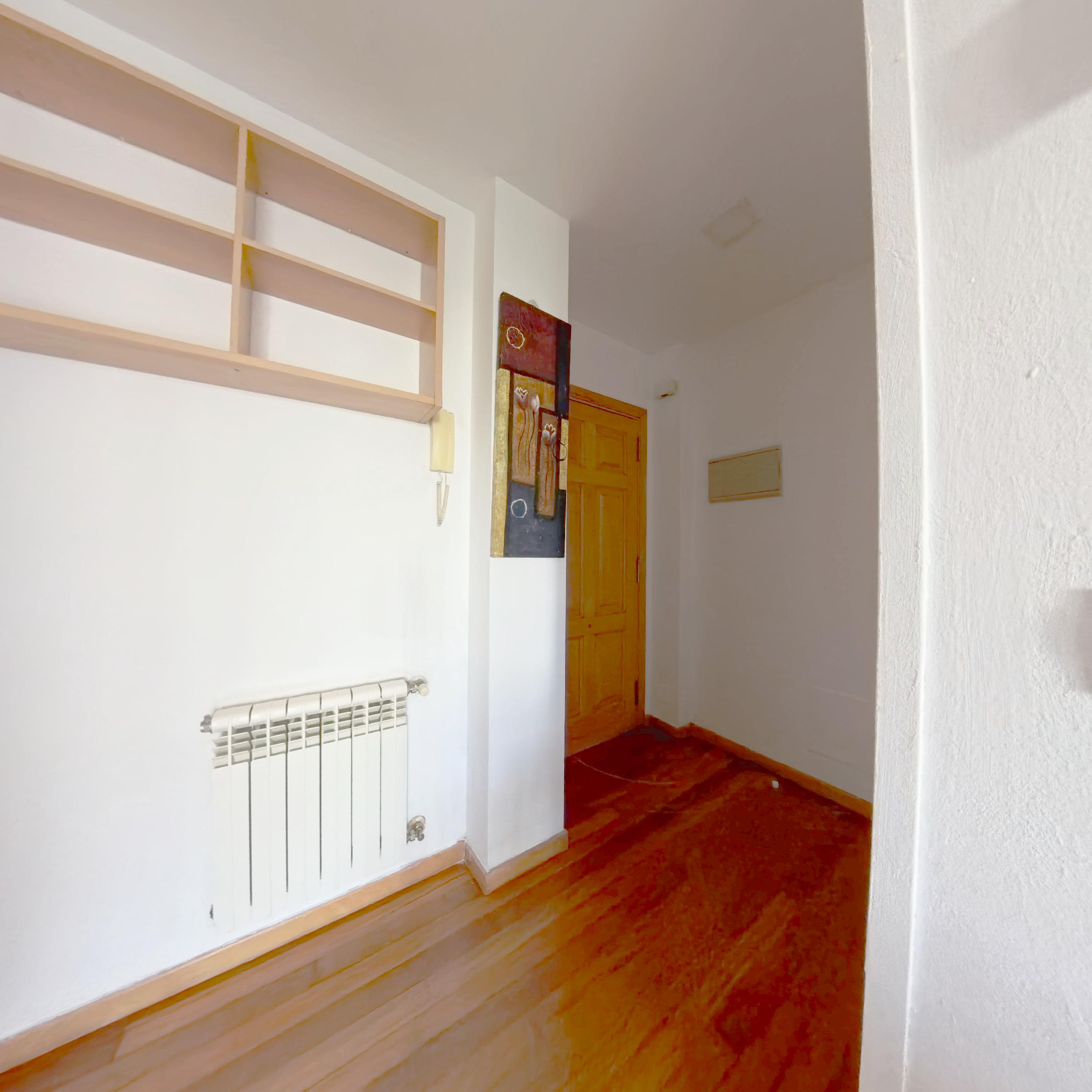 Imagen 2 Apartamento en venta en Ames / Avenida principal de Bertamirans