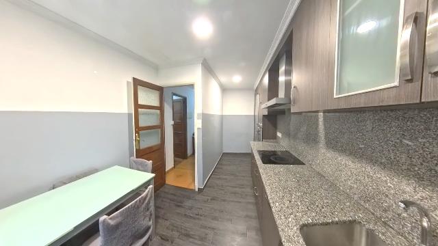 Imagen 1 Inmueble 301131 - Apartamento en venta en Santiago De Compostela / A pocos metros de Plaza Cervantes en el C...