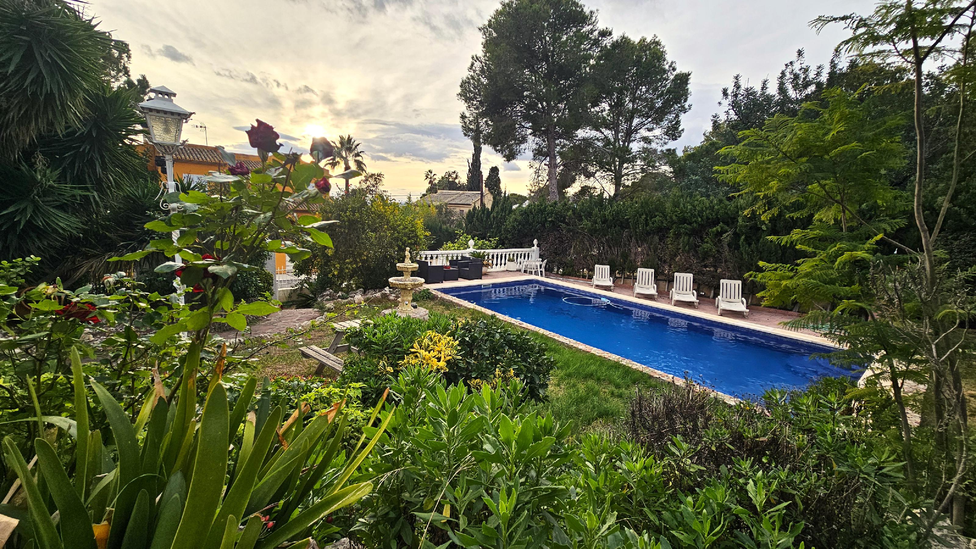 Imagen 4 Casa Aislada en venta en Bétera / Urbanización Cumbres de San Antonio.