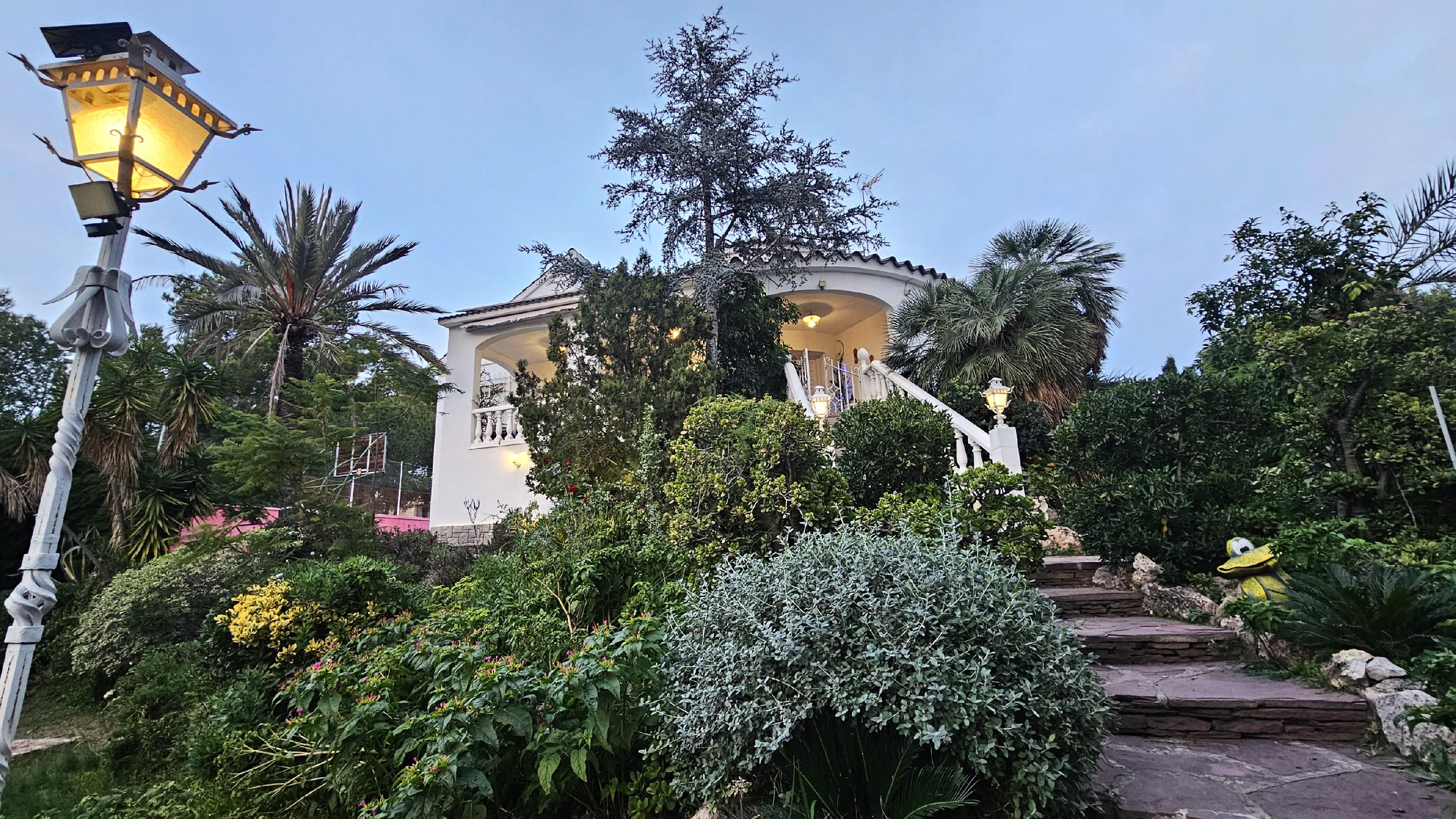 Imagen 2 Casa Aislada en venta en Bétera / Urbanización Cumbres de San Antonio.