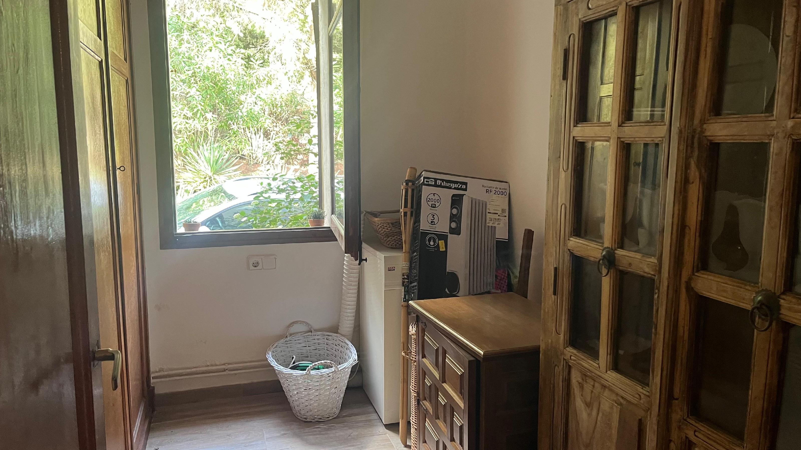 Imagen 29 Casa Aislada en venta en Castellví De Rosanes / A 2 minutos de  Ap-7 y 5 minutos de A-2.