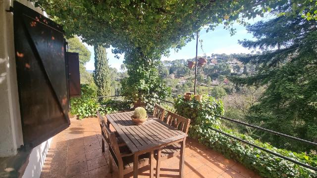 Imagen 10 Inmueble 300415 - Casa Aislada en venta en Castellví De Rosanes / A 2 minutos de  Ap-7 y 5 minutos de A-2.