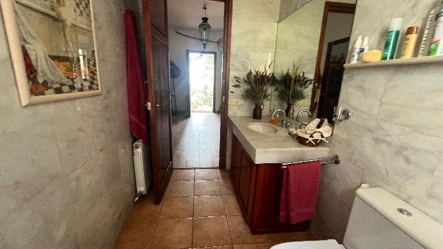 Imagen 27 Inmueble 300415 - Casa Aislada en venta en Castellví De Rosanes / A 2 minutos de  Ap-7 y 5 minutos de A-2.