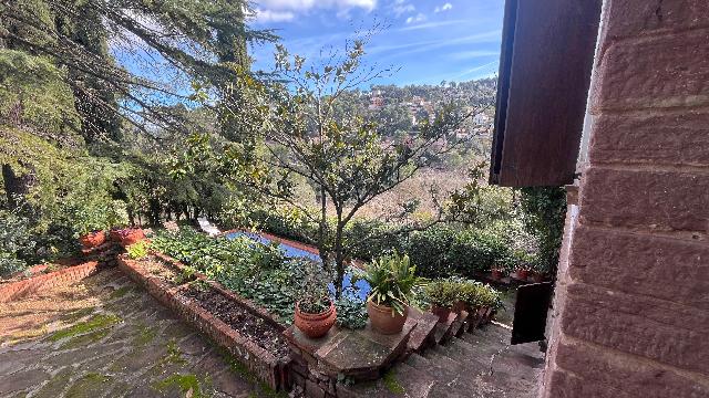 Imagen 15 Inmueble 300415 - Casa Aislada en venta en Castellví De Rosanes / A 2 minutos de  Ap-7 y 5 minutos de A-2.