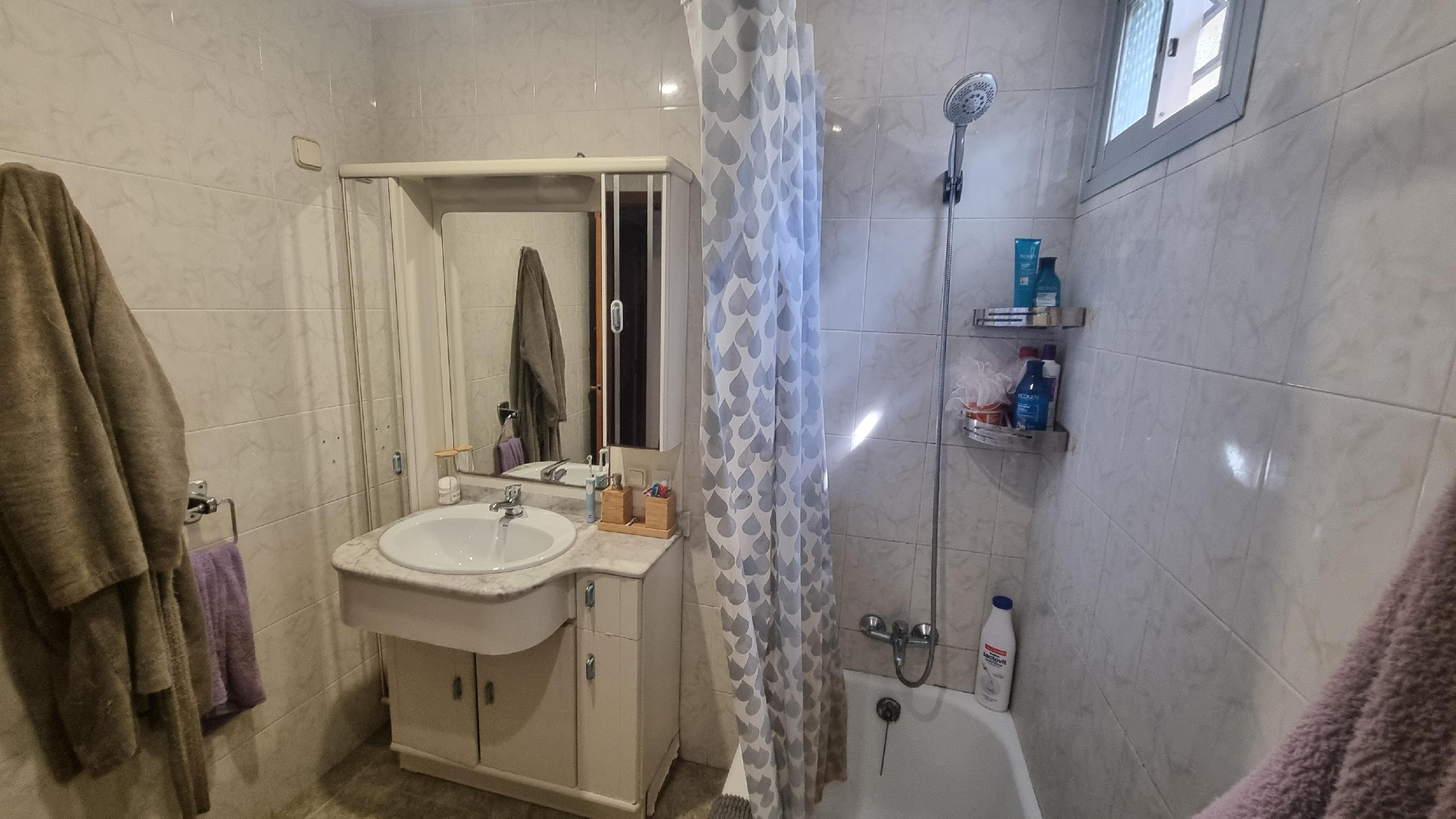 Imagen 32 Casa Aislada en venta en Vallirana / A 10 minutos de la autovía A-2