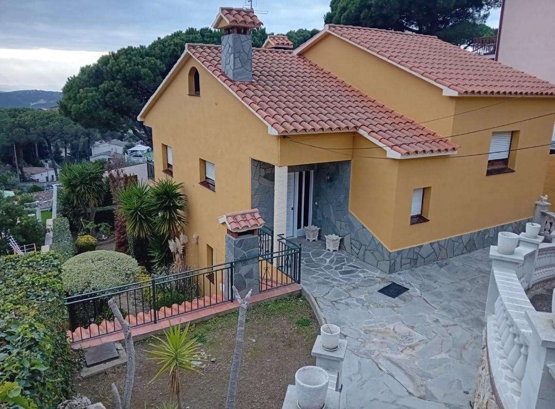 Imagen 1 Casa en venta en Dosrius / A 5 minutos del Ayuntamiento de Dosrius.